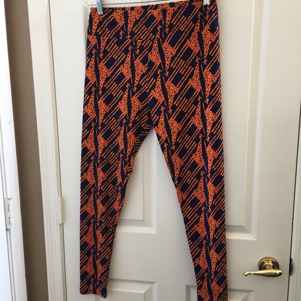 FINAL MARKDOWN Ladies tall and curvy lularoe leggings